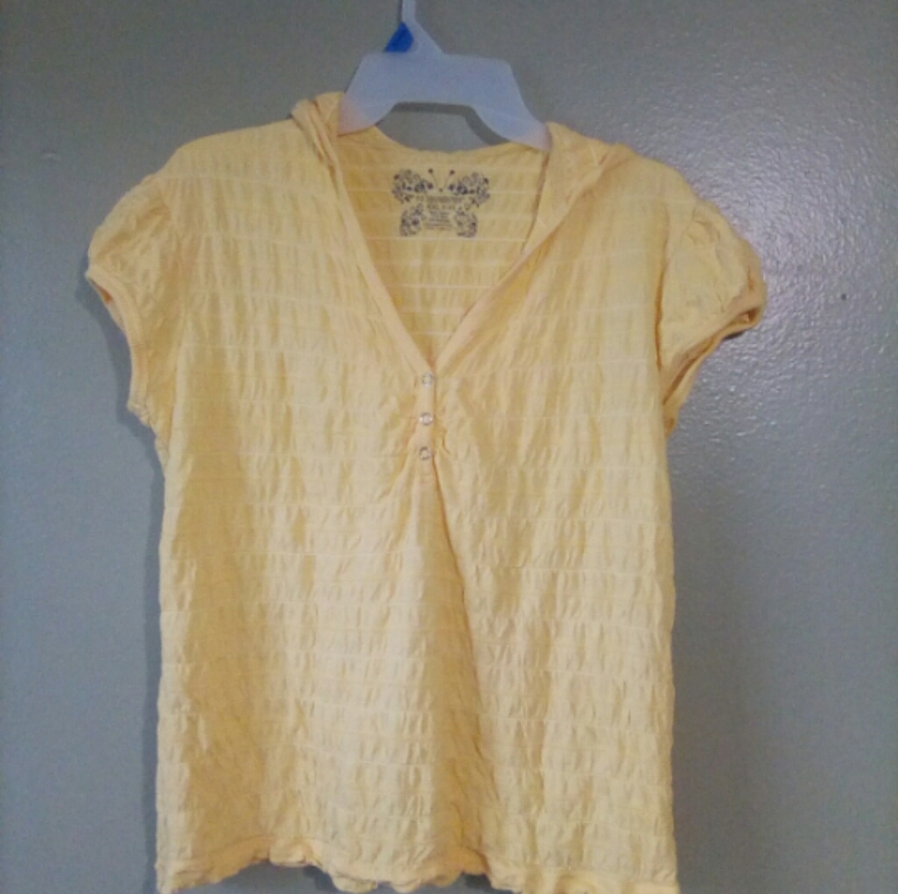 No boundaries short sleeved hooded shirt